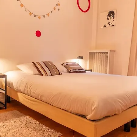 Apartment Tour Eiffel 10 Mins Bien Familial 3 Paris